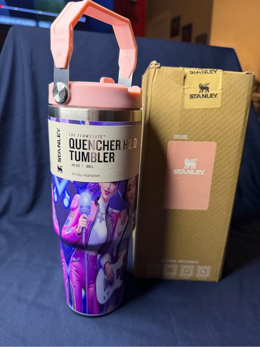 Stanley Pink Handle H2.0 Tumbler with Illustrated Band k-pop Demon Hunter